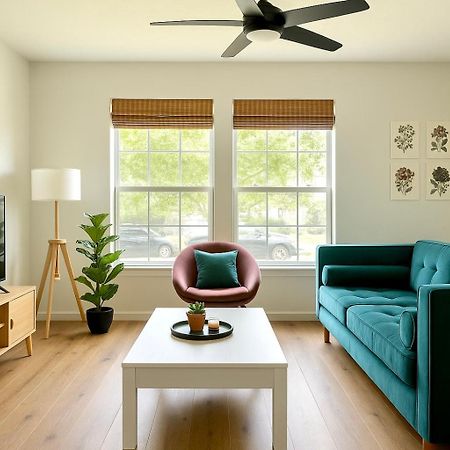 Convenient Downtown Stays Хюстън Екстериор снимка
